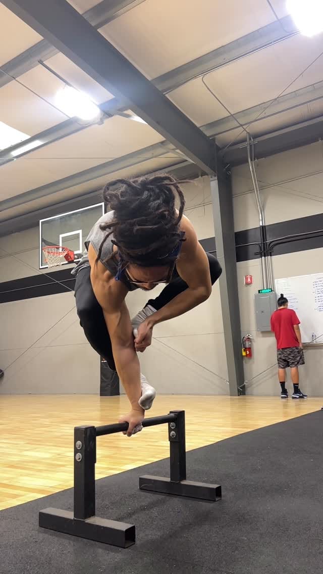 Post 6 by knottychristian on Instagram (video)