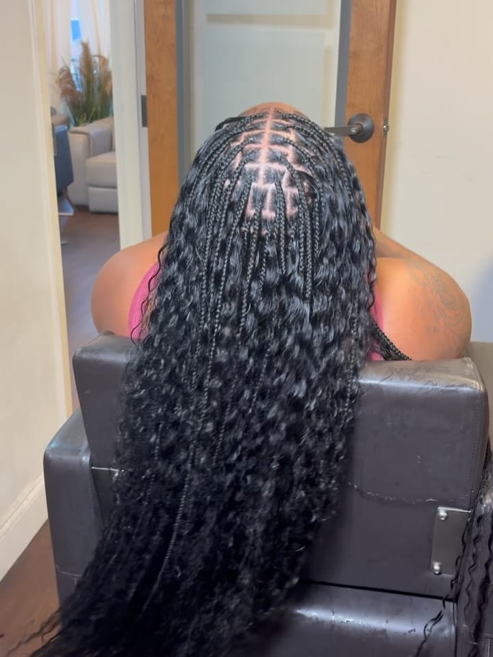 Post 3 by Protective Hairstylist ✨ on Instagram (carousel)