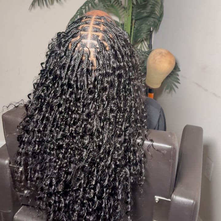 Post 5 by Protective Hairstylist ✨ on Instagram (carousel)