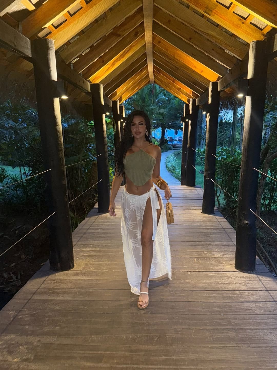 Post 4 by Olivia Martel on Instagram (carousel)