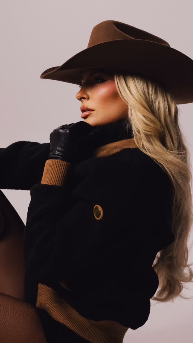 Post 4 by Jayme | Nashville STYLIST on Instagram (video)