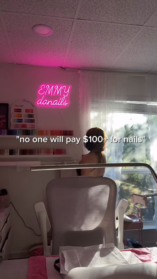 Post 5 by ATX CELEBRITY NAIL ARTIST + EDUCATOR on Instagram (video)