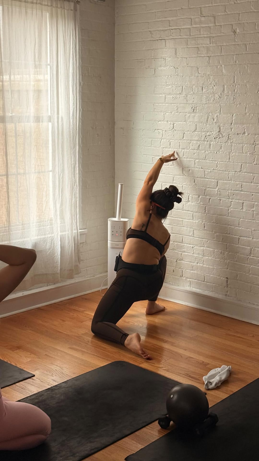 Post 10 by Emi Frey on Instagram (video)