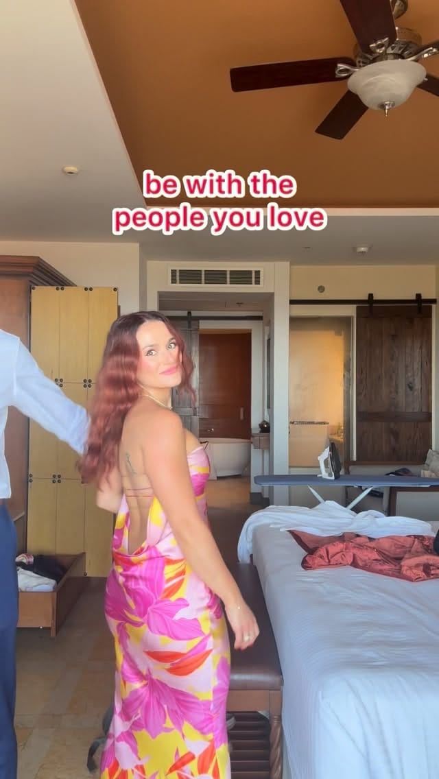 Post 6 by Emi Frey on Instagram (video)