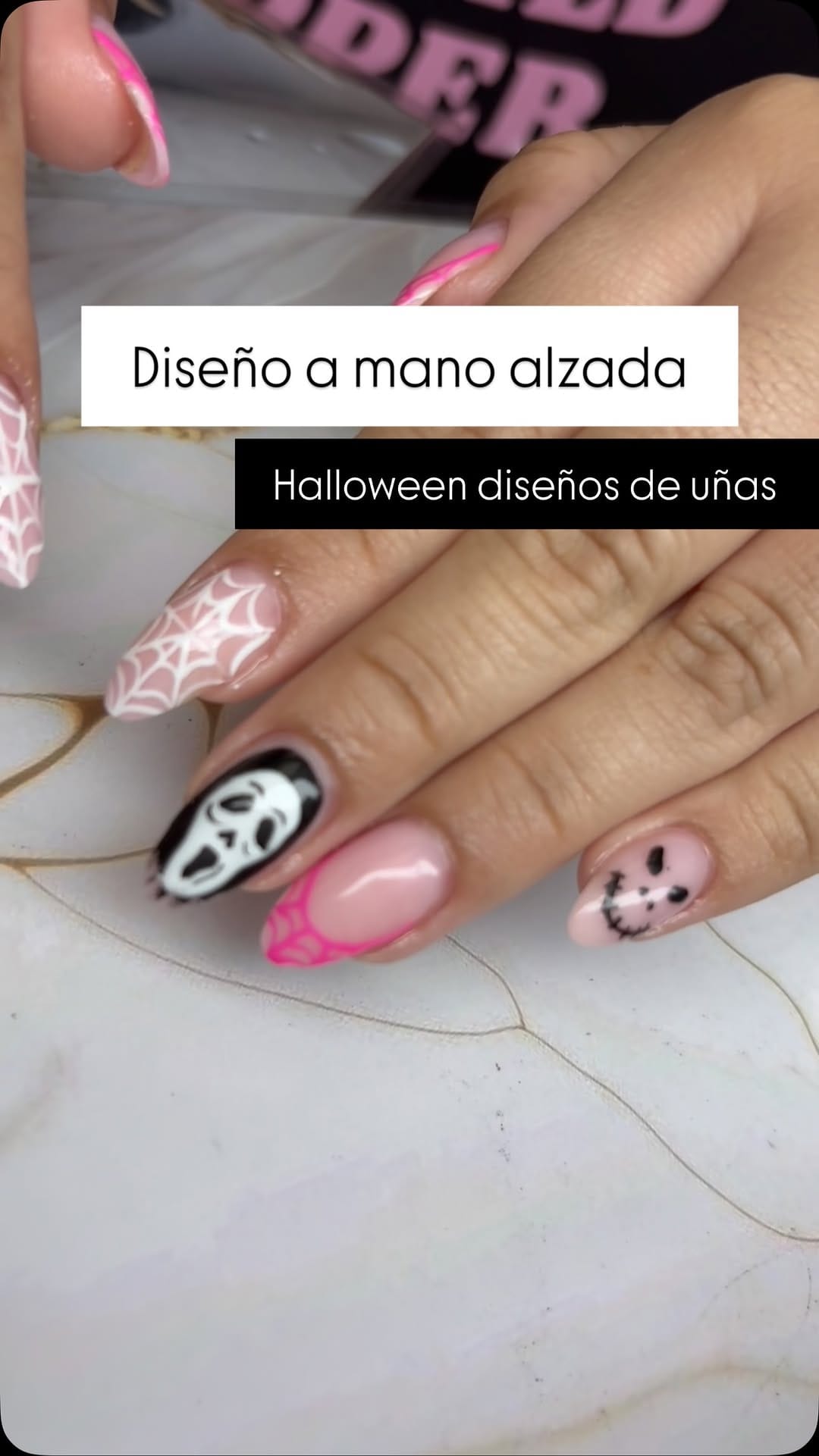 Post 10 by Yai Nailsstudio on Instagram (video)