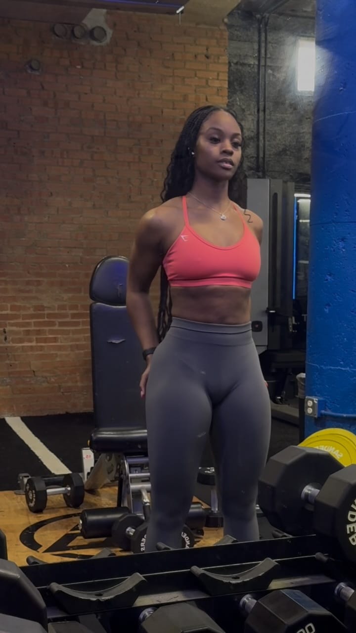 Post 5 by Niya on Instagram (video)