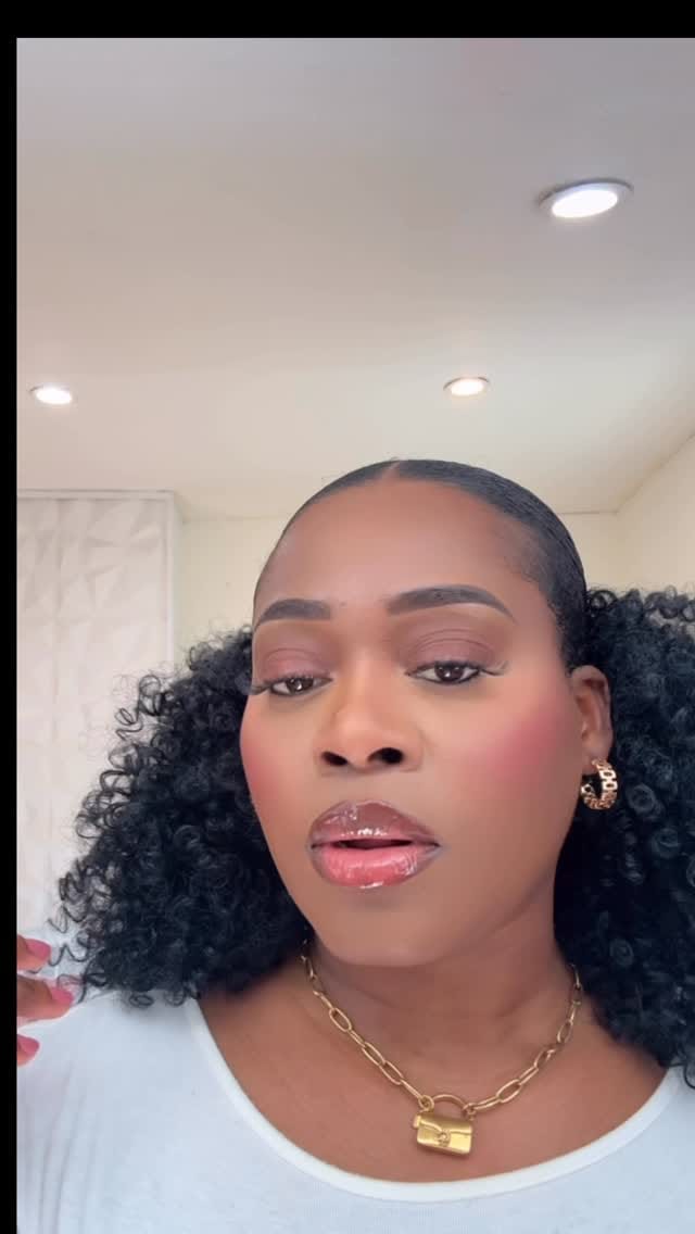 Post 6 by Renette Guerrier MUA💄 on Instagram (video)