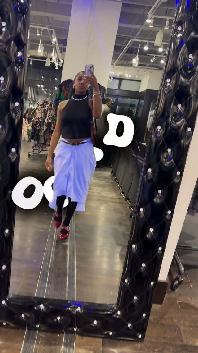 Post 3 by Amiya Cartman on Instagram (video)