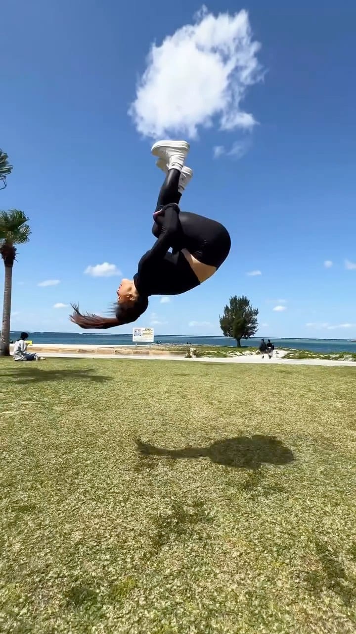 Post 6 by A N J E L I C A on Instagram (video)