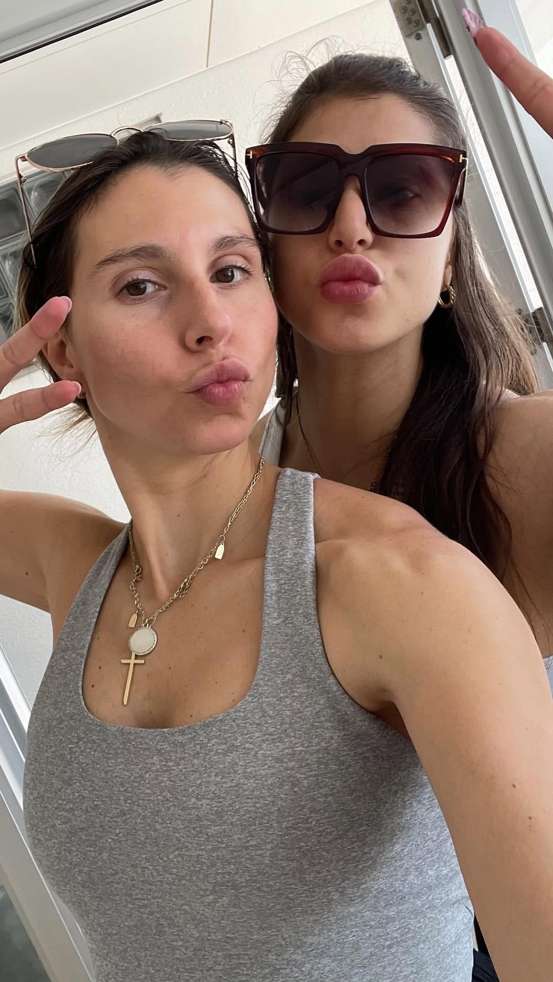 Post 4 by A N J E L I C A on Instagram (video)