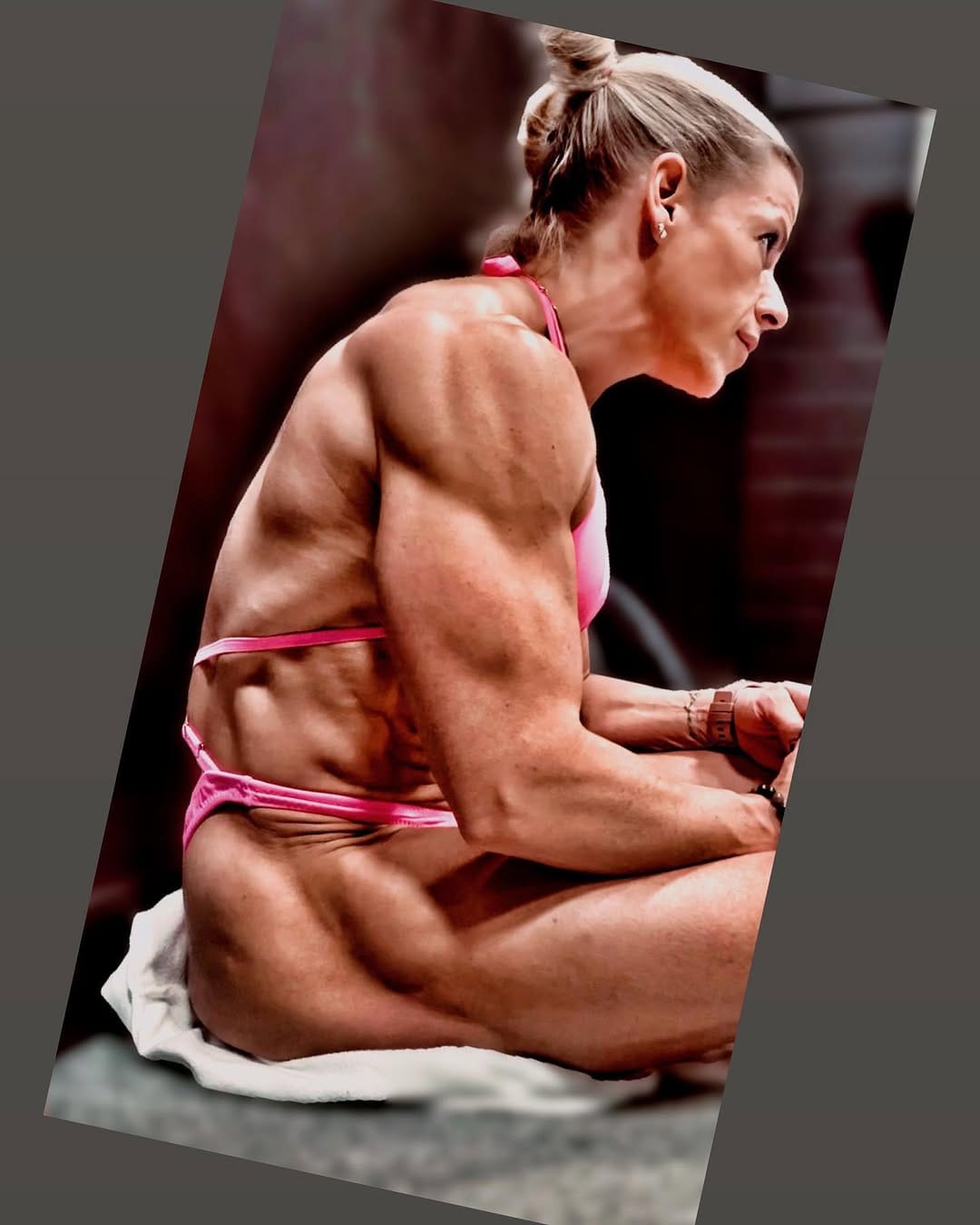 Post 10 by Nadia Vandal Ifbbpro on Instagram (image)