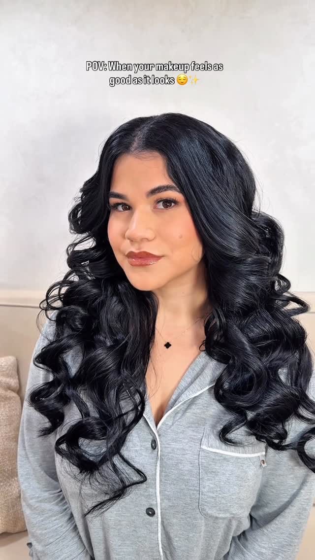 Post 3 by Glam Van Miami on Instagram (video)