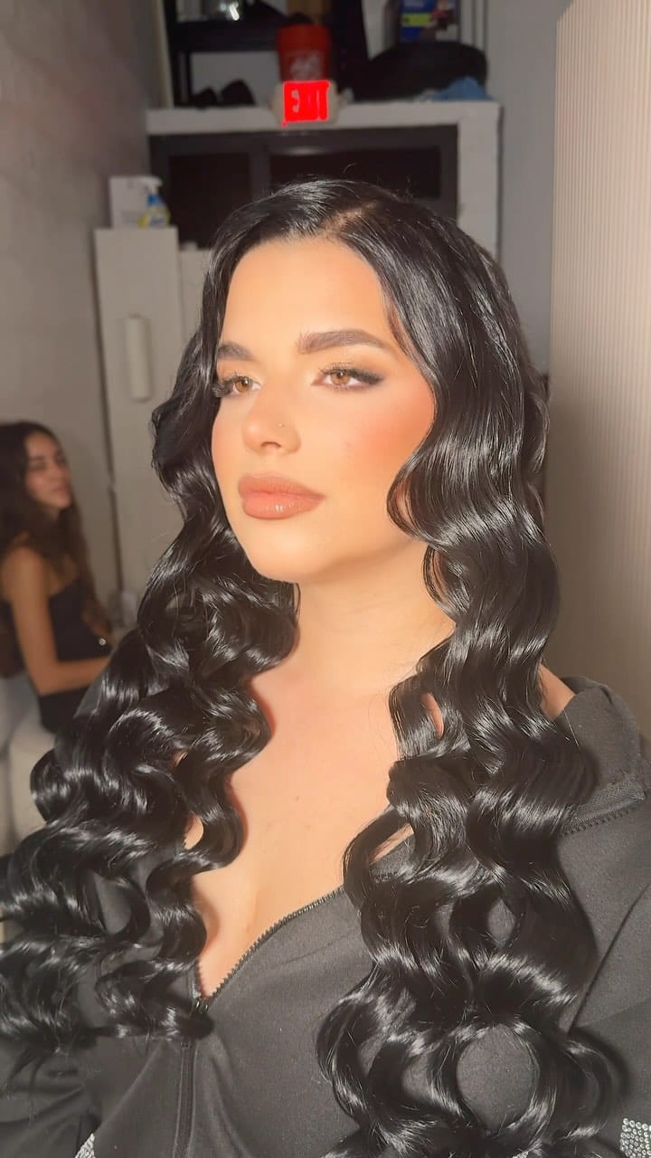 Post 10 by Glam Van Miami on Instagram (video)