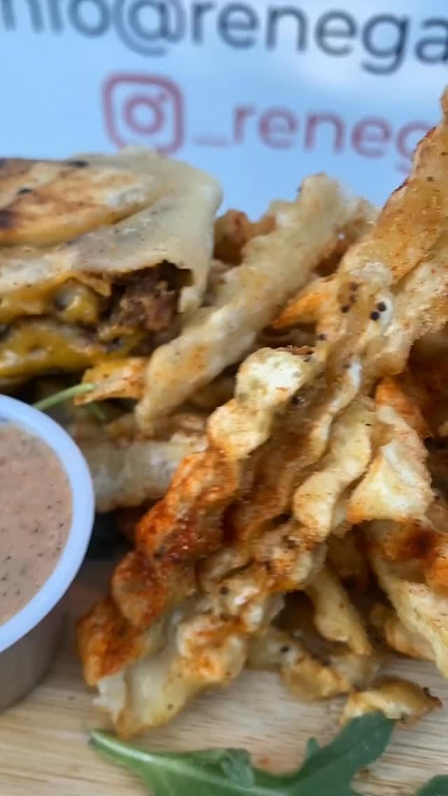 Post 7 by Renegade Vegan on Instagram (video)