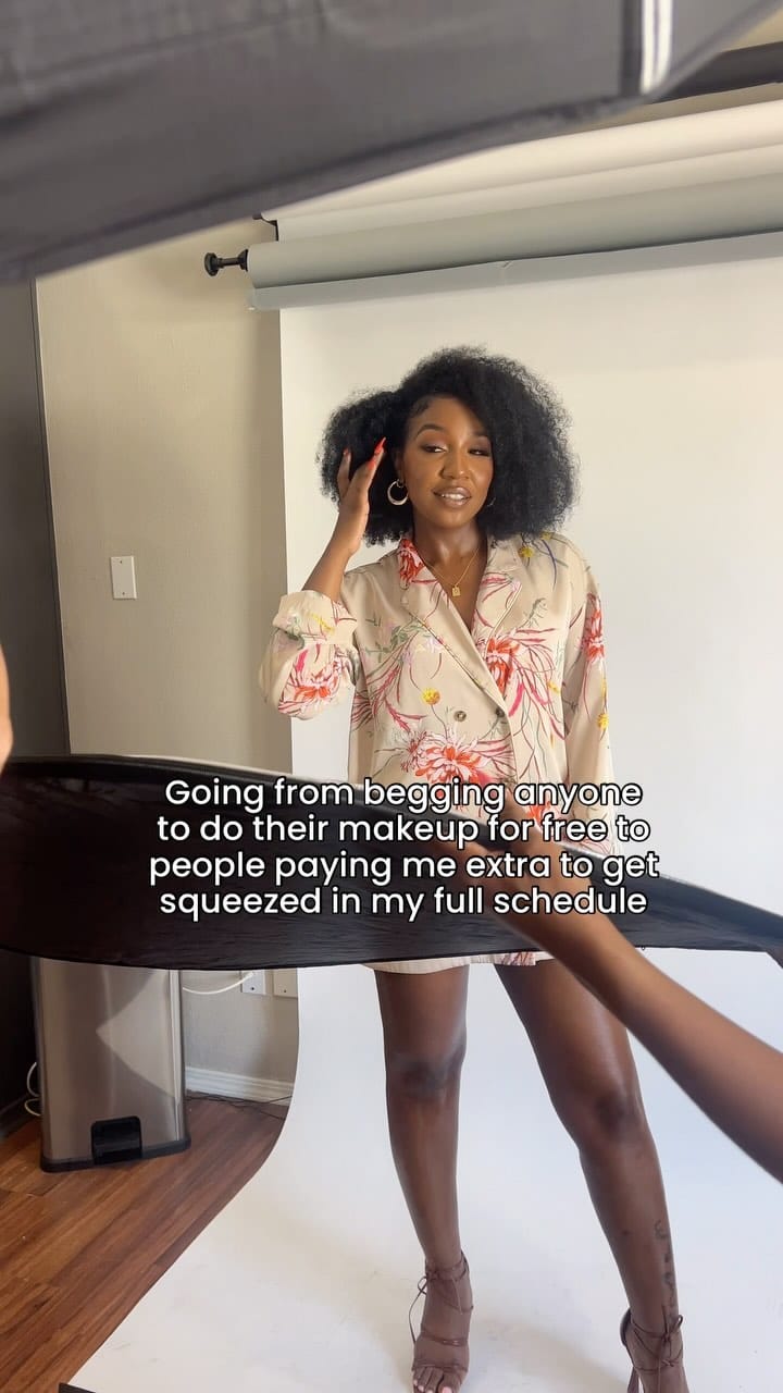 Post 9 by Jasmine Mua English on Instagram (video)