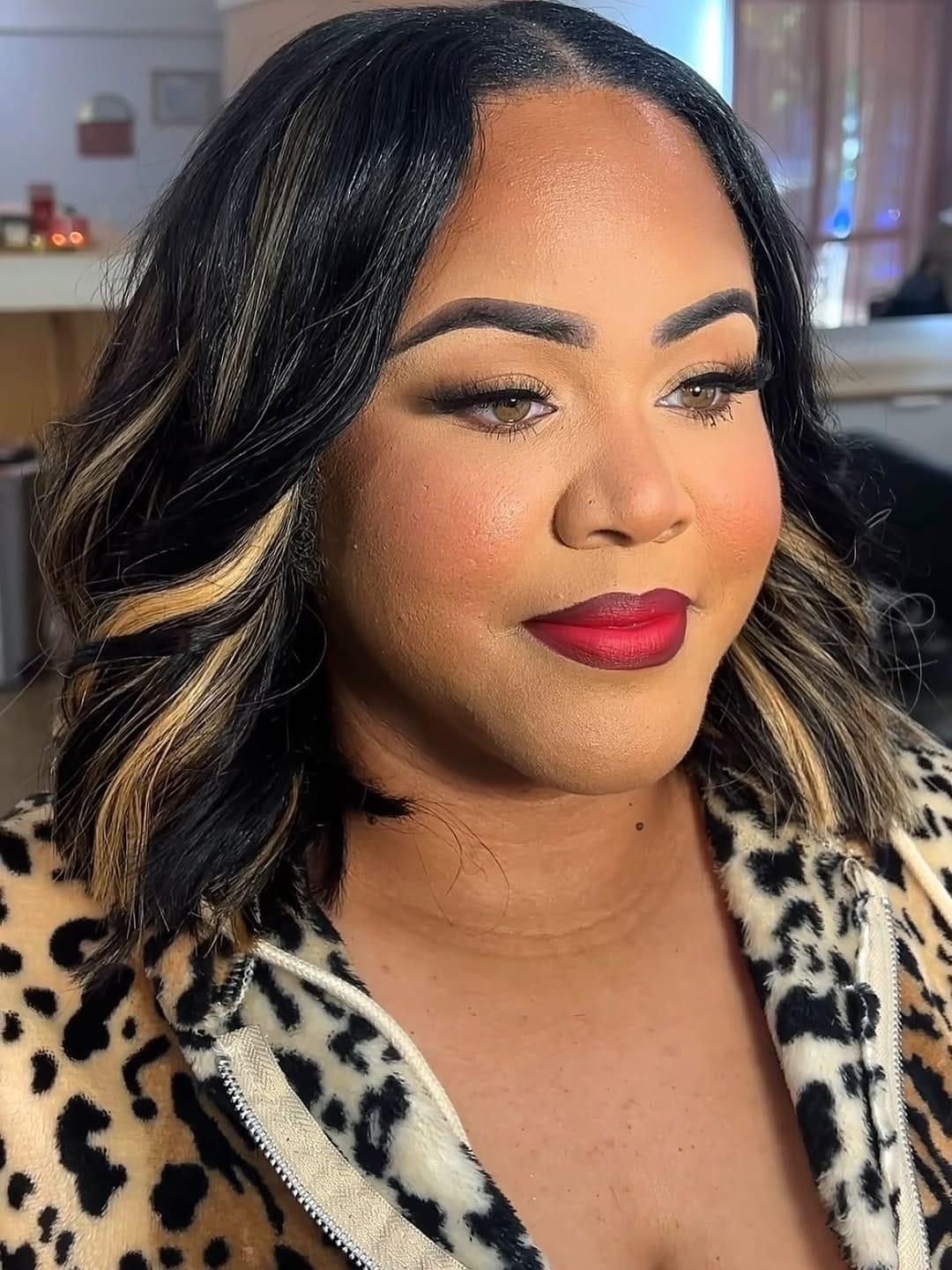 Post 5 by Jasmine Mua English on Instagram (carousel)