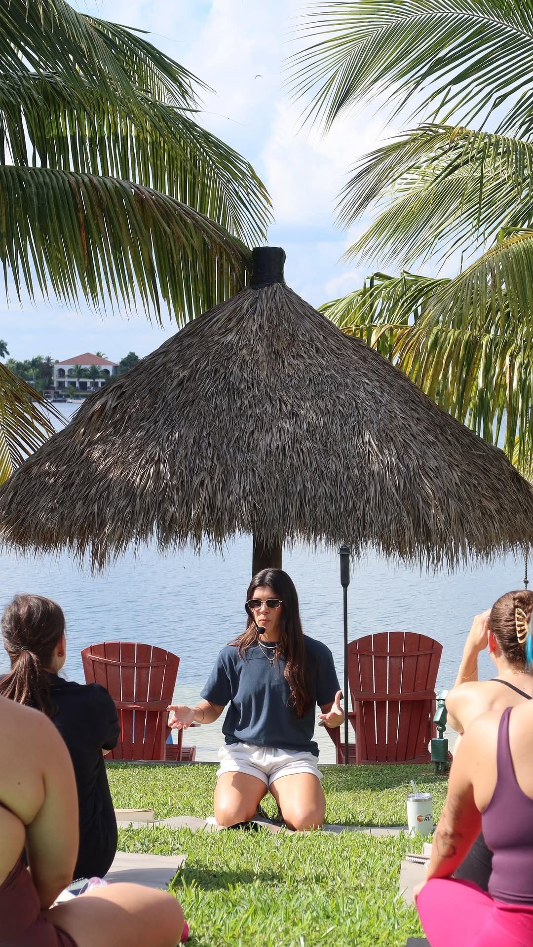 Post 7 by Elyse Fernandez on Instagram (video)