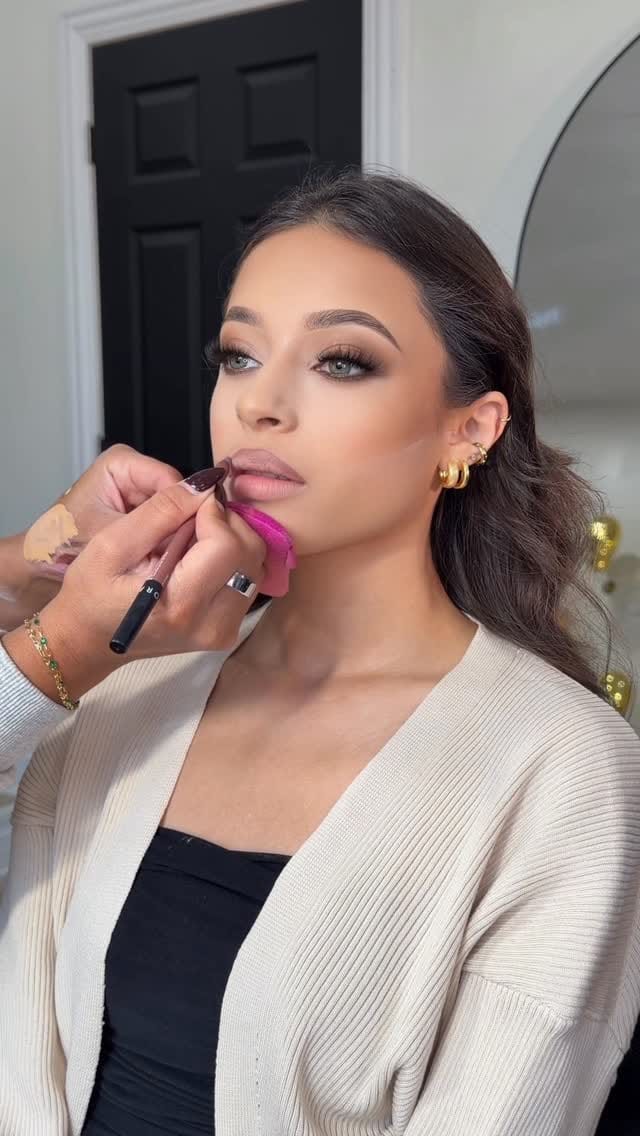 Post 2 by J A C Q U E L I N E on Instagram (video)