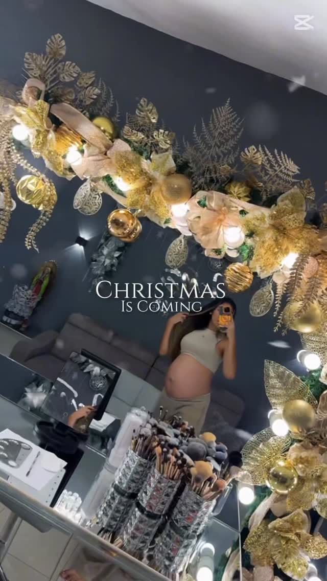 Post 2 by Julieth Mercado / Maquilladora Profesional on Instagram (video)