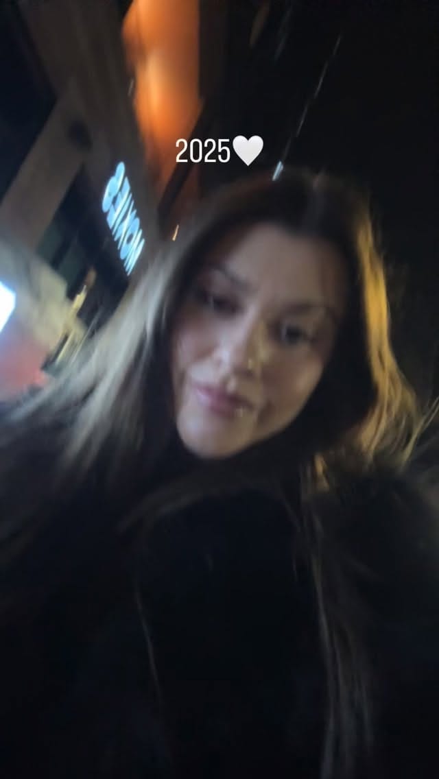 Post 7 by Aliza on Instagram (video)