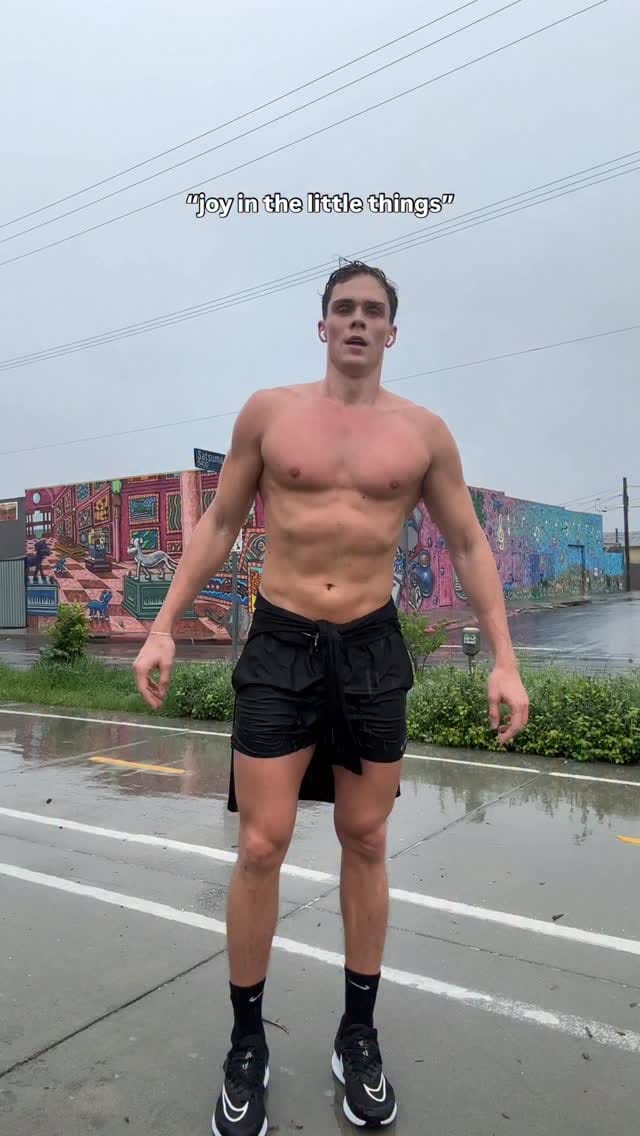 Post 5 by Andrew Moroz on Instagram (video)