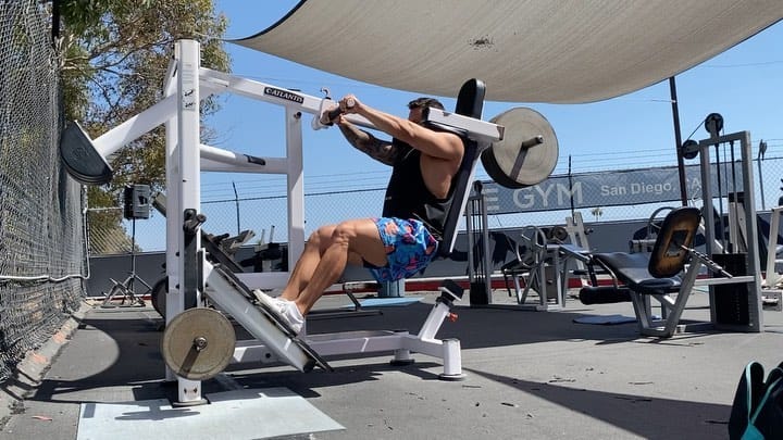 Post 5 by Jarett , CPT & Nutritionist on Instagram (carousel)