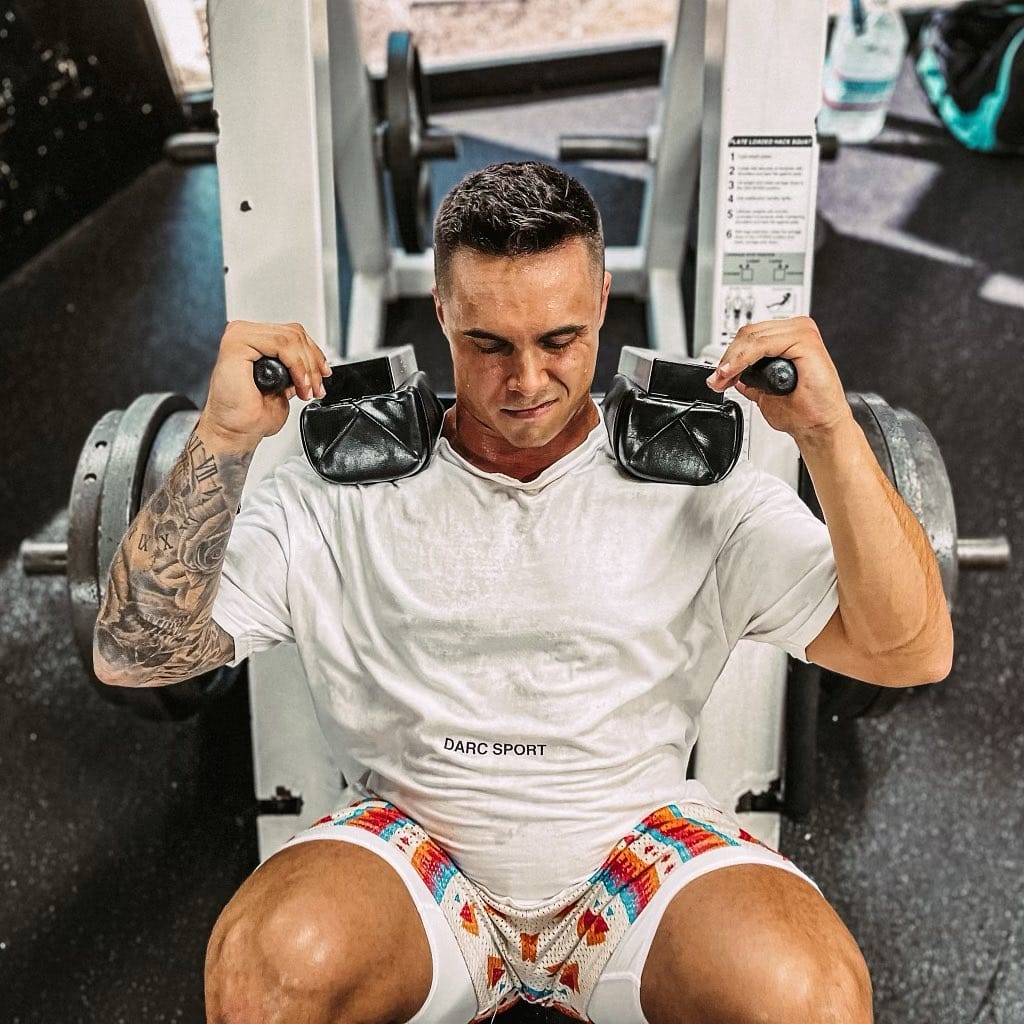 Post 2 by Jarett , CPT & Nutritionist on Instagram (image)