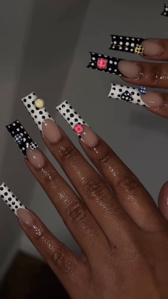 Post 8 by ALONDRA DELEON on Instagram (video)