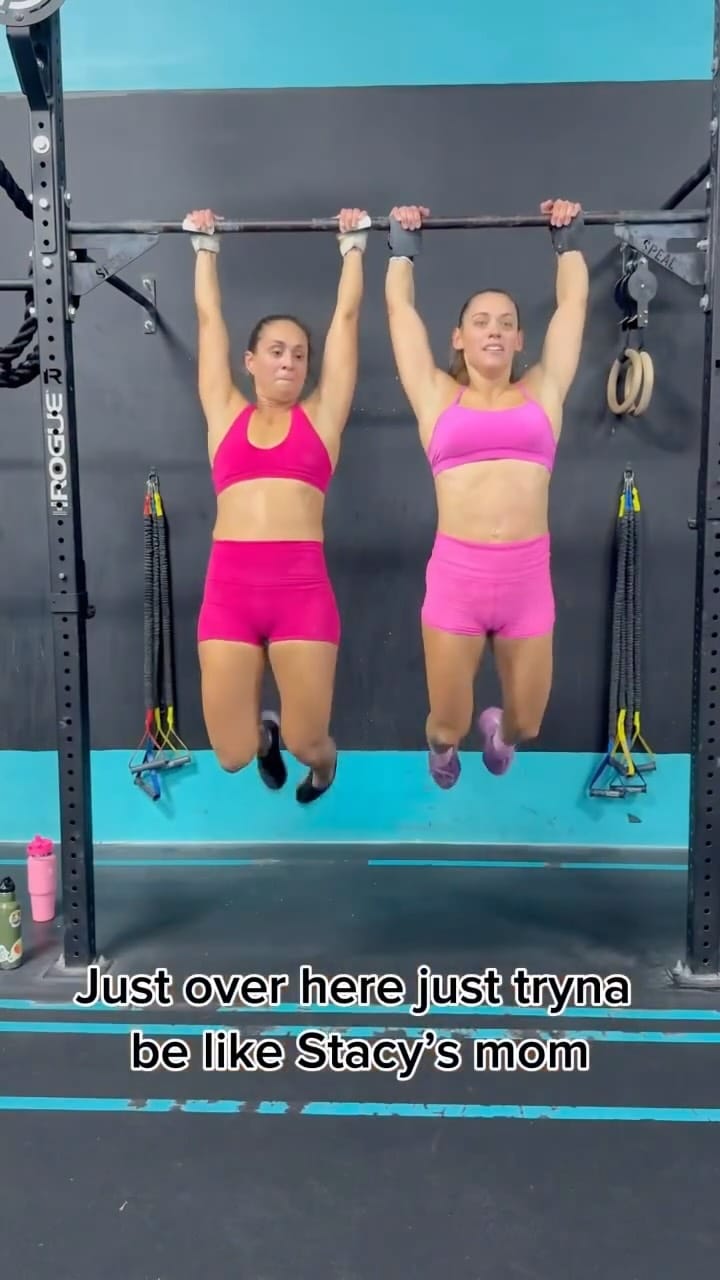 Post 4 by Evelyn Curry on Instagram (video)