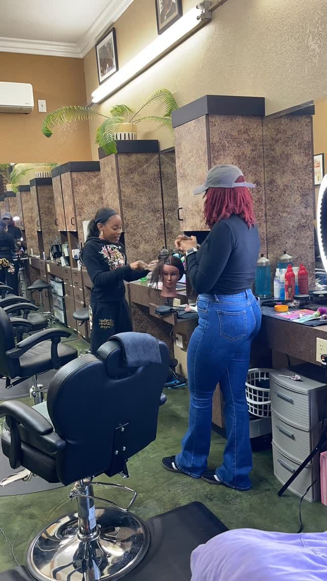 Post 3 by HAIR SPECIALIST | PROMOTING HEALTHY HAIR  🌱 on Instagram (video)