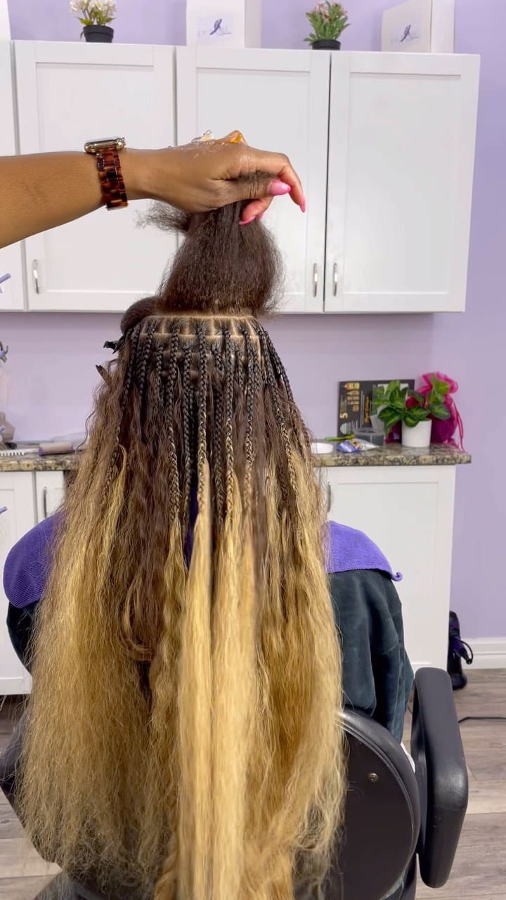 Post 10 by HAIR SPECIALIST | PROMOTING HEALTHY HAIR  🌱 on Instagram (video)