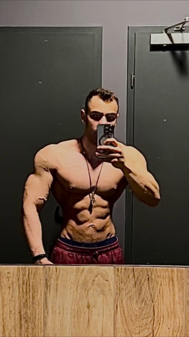 Post 7 by Nodari Khubuluri | Personal Trainer Qatar 🇬🇪🇶🇦 on Instagram (video)