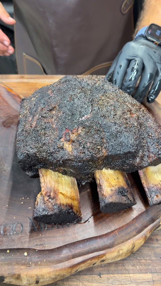 Post 8 by In Your Smokin’ Face - Lucio M on Instagram (video)