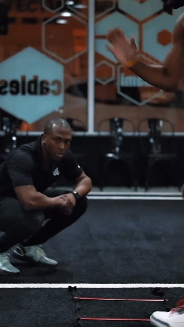 Post 3 by Kenny Raphael on Instagram (video)