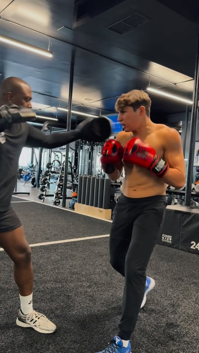 Post 2 by Kenny Raphael on Instagram (video)