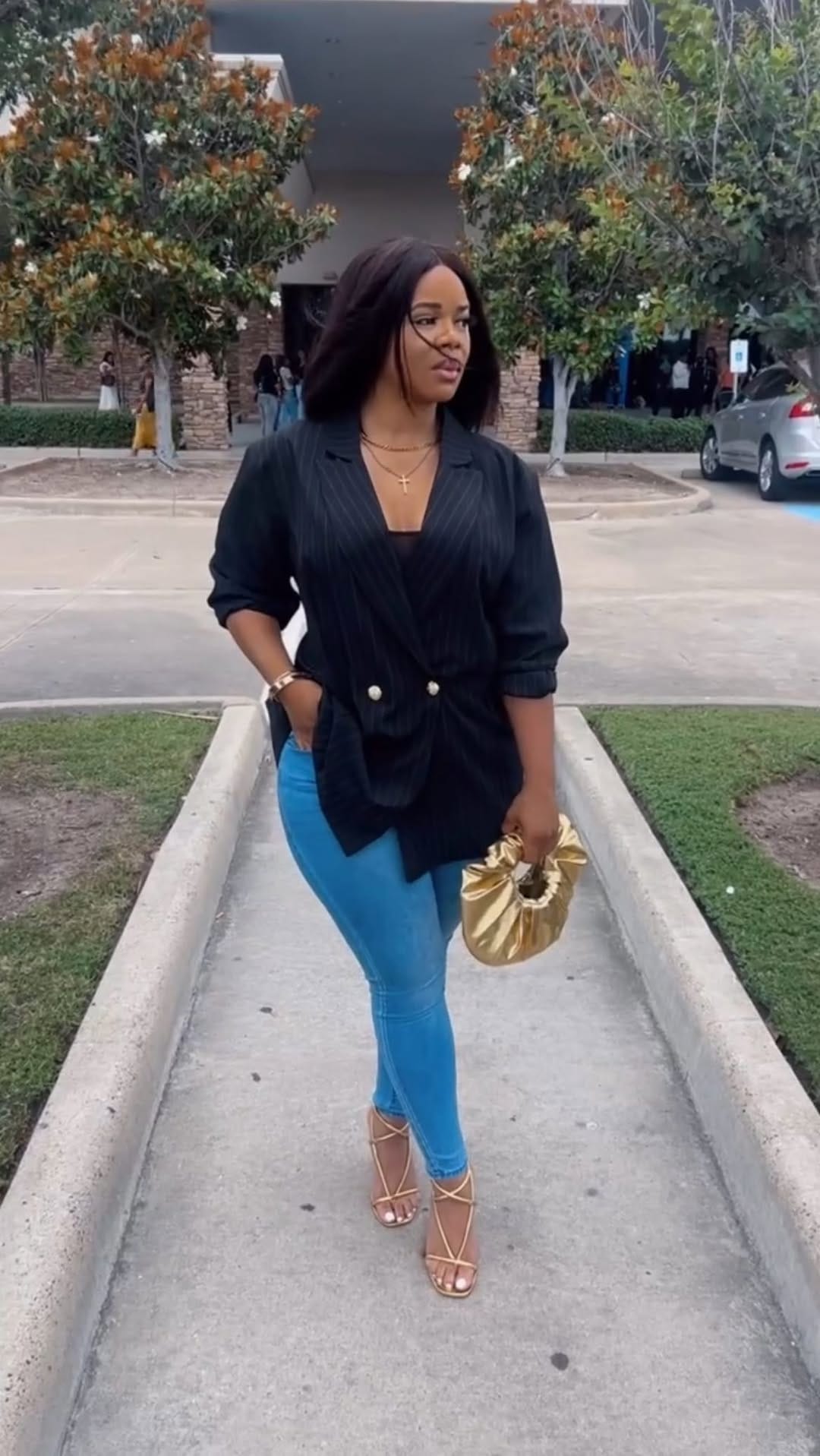 Post 8 by “We Dont Skip Mondayz” on Instagram (video)