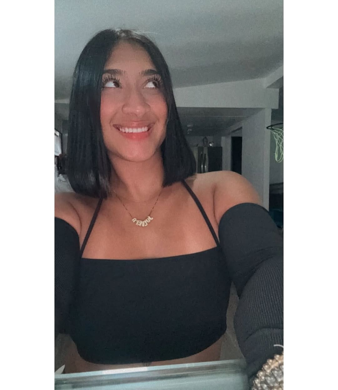 Post 9 by REINA 👸🏽 on Instagram (carousel)