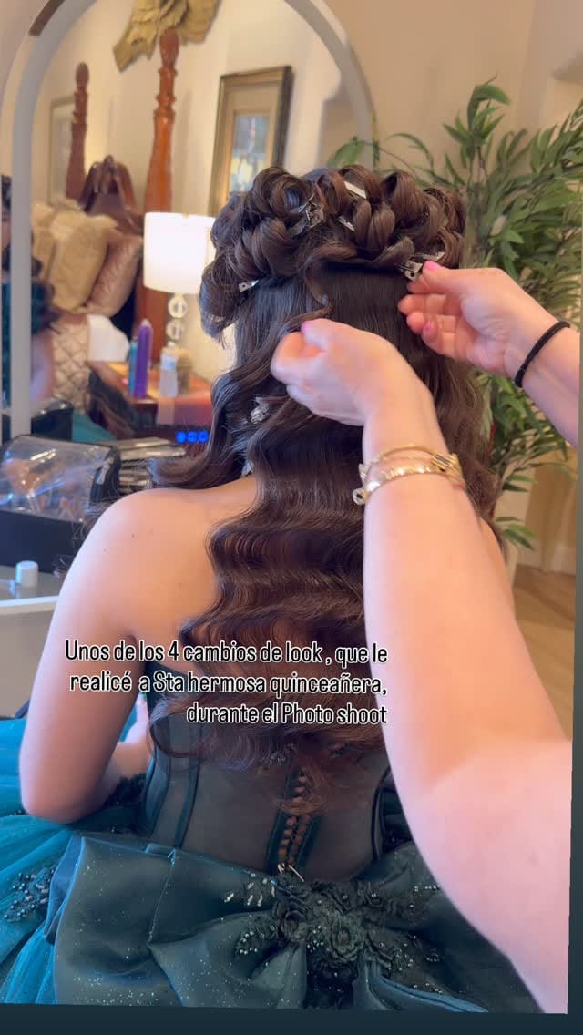 Post 6 by Mirlen/maquillista on Instagram (video)