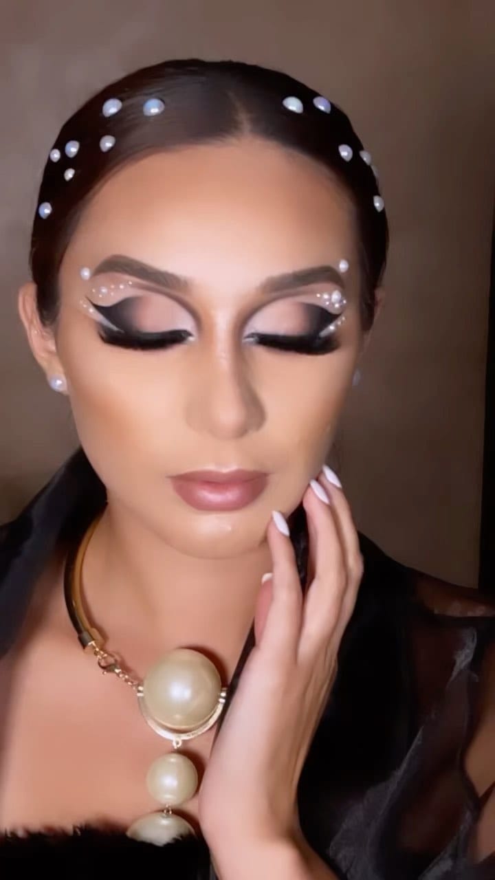 Post 9 by Mirlen/maquillista on Instagram (video)