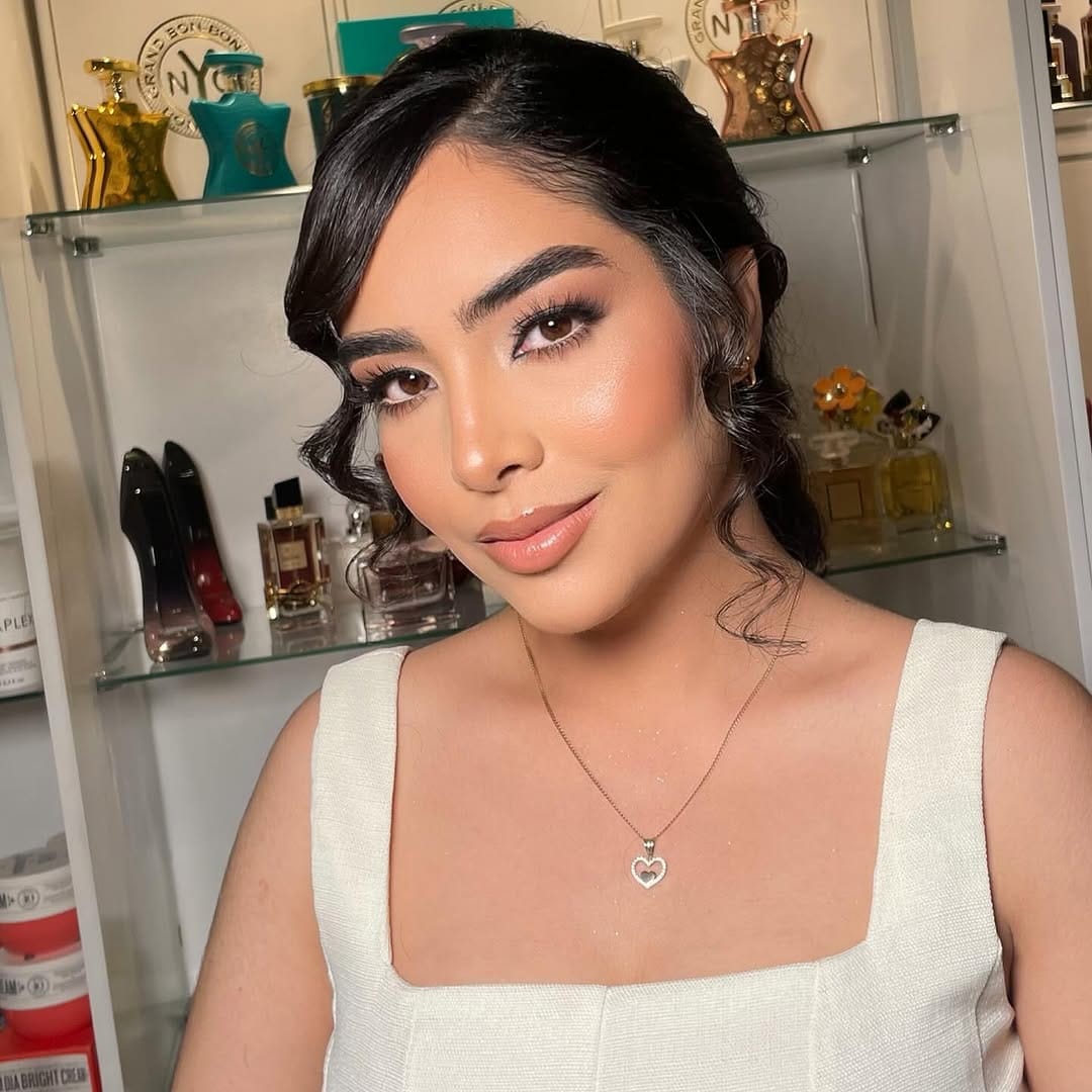 Post 7 by ROXY MUA on Instagram (carousel)