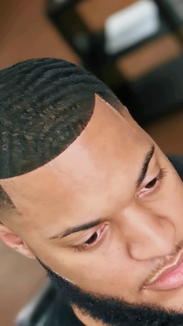Post 3 by CREAMER THE BARBER. 💈 on Instagram (video)