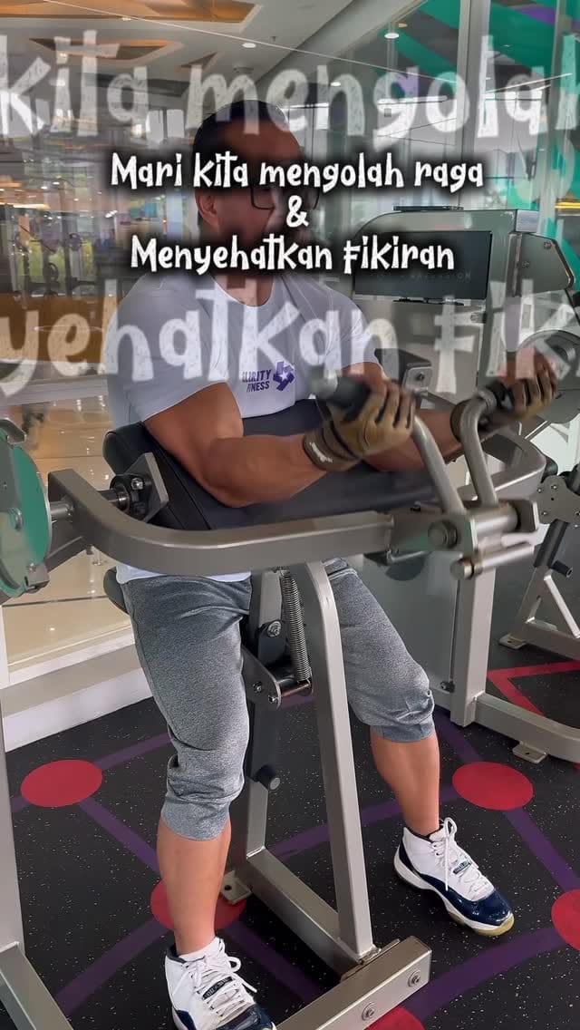 Post 7 by Kasep Thea on Instagram (video)