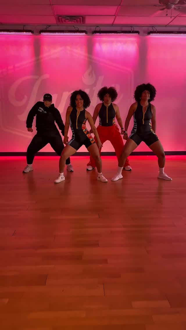 Post 3 by Jenniffer Duarte on Instagram (video)