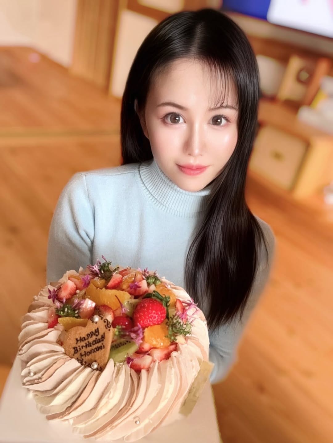 Post 2 by 🦄 𝐇𝐎𝐍𝐀𝐌𝐈*·˚ ༘💖 on Instagram (image)
