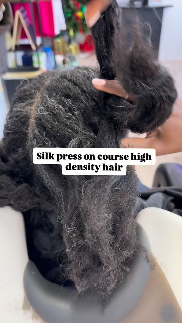 Post 5 by KCMO| Natural Haircare Specialist| Healthy Hair | TeamKurlie on Instagram (video)