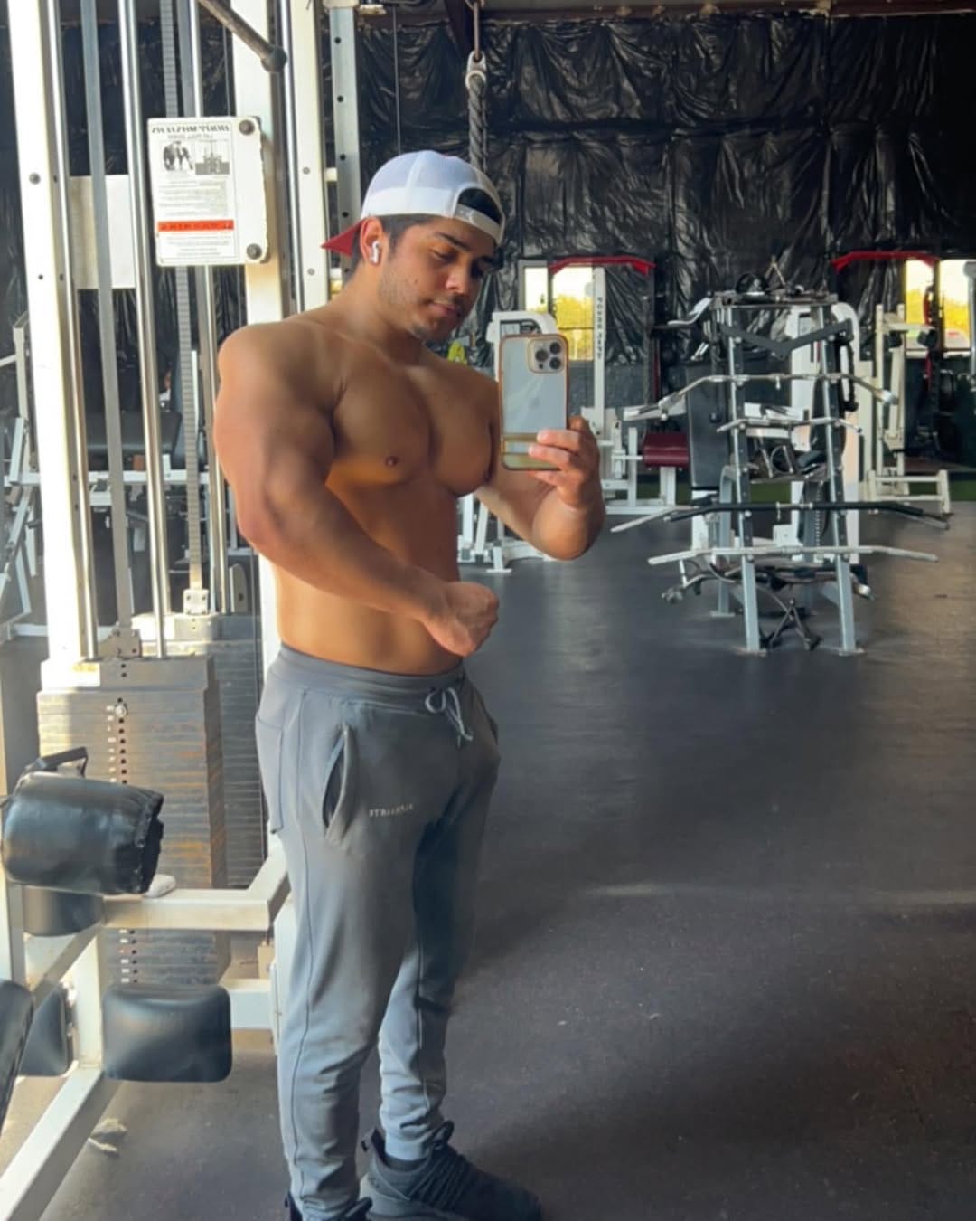 Post 5 by Online Coach | Alex Santos on Instagram (carousel)