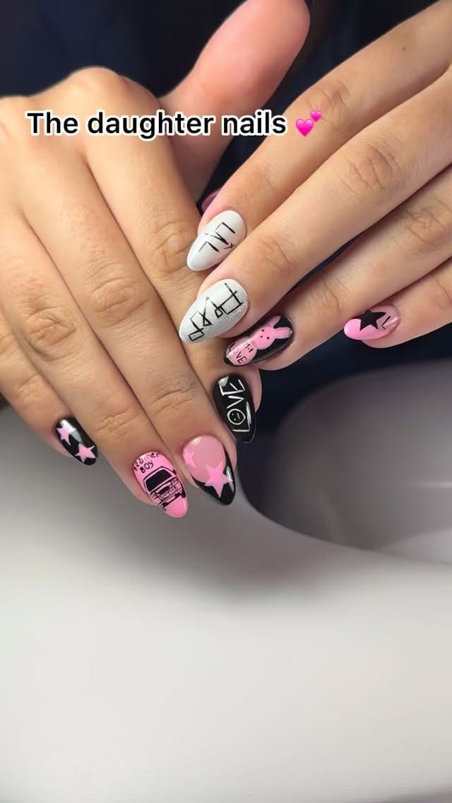 Post 4 by Ivana Lepisto on Instagram (video)