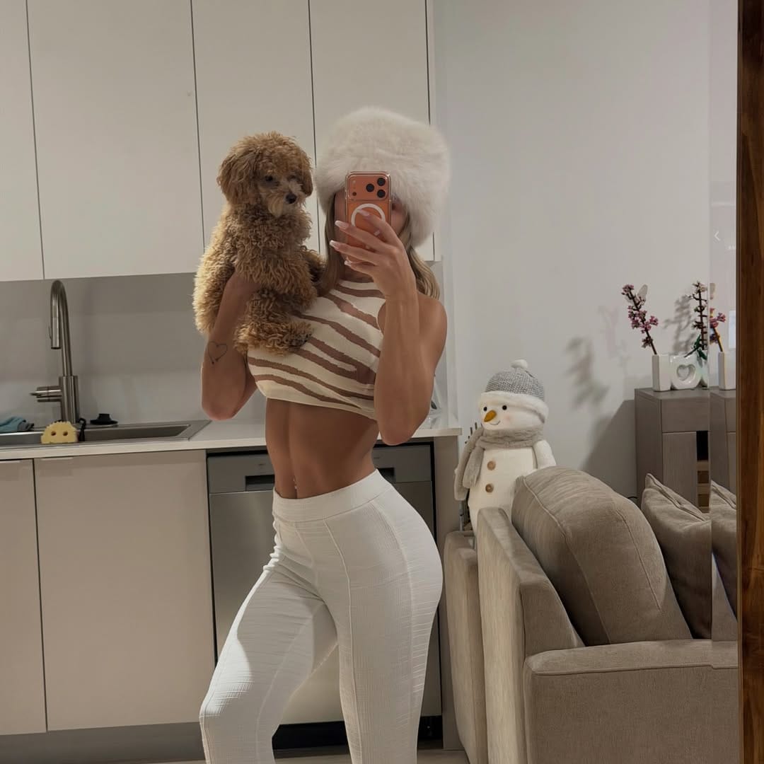 Post 3 by 𝐍𝐚𝐳𝐚𝐫𝐞𝐧𝐚 𝐁𝐥𝐚𝐧𝐜𝐨🏹 on Instagram (carousel)