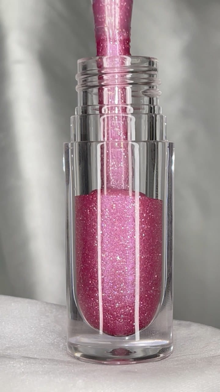 Post 10 by Kandyy Kiss Cosmetics 💕 on Instagram (video)