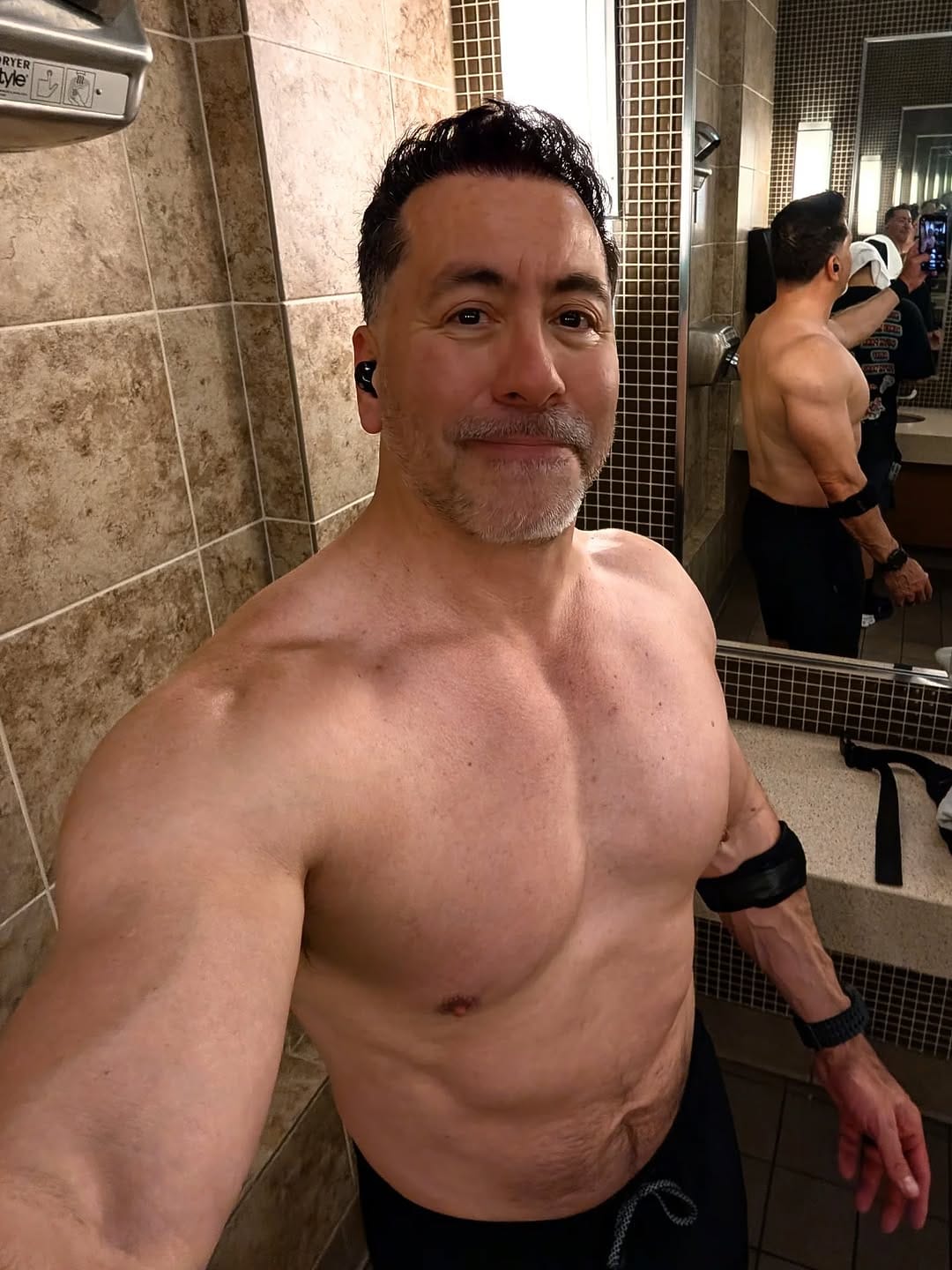 Post 6 by Tony Macho on Instagram (image)